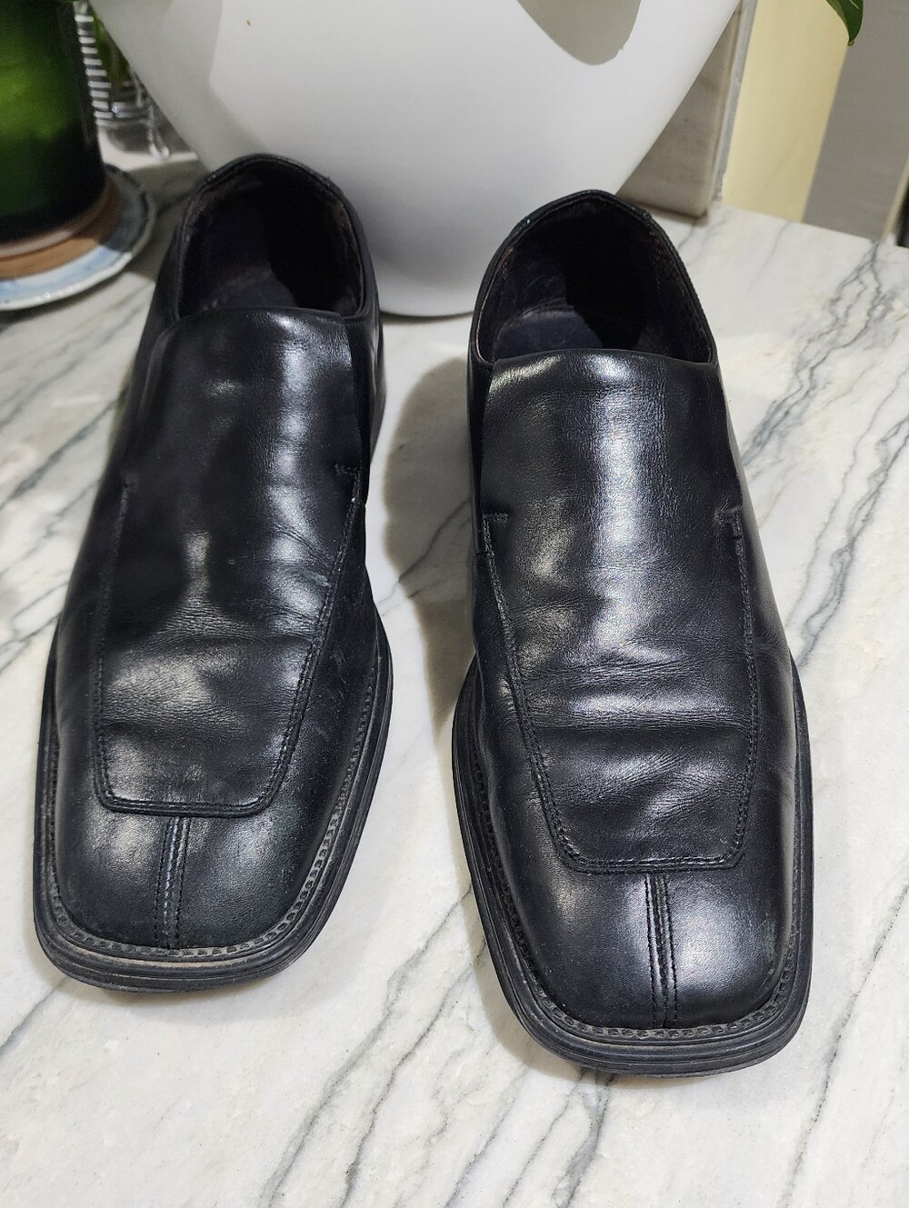 Kenneth Cole Black Leather Slip-On Loafers